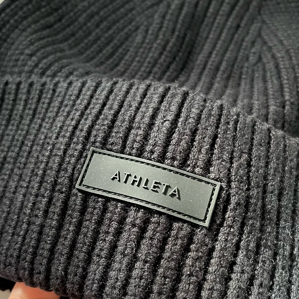 Athleta thick knit wool cotton all black beanie